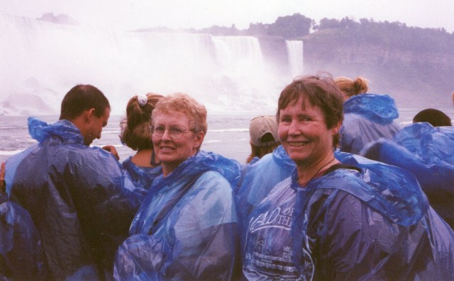 2CANNiagara Falls