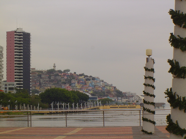 EMGuayaquil hill