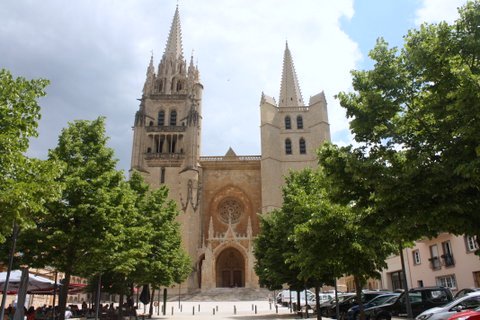 MendeBNotreDameStPrivat